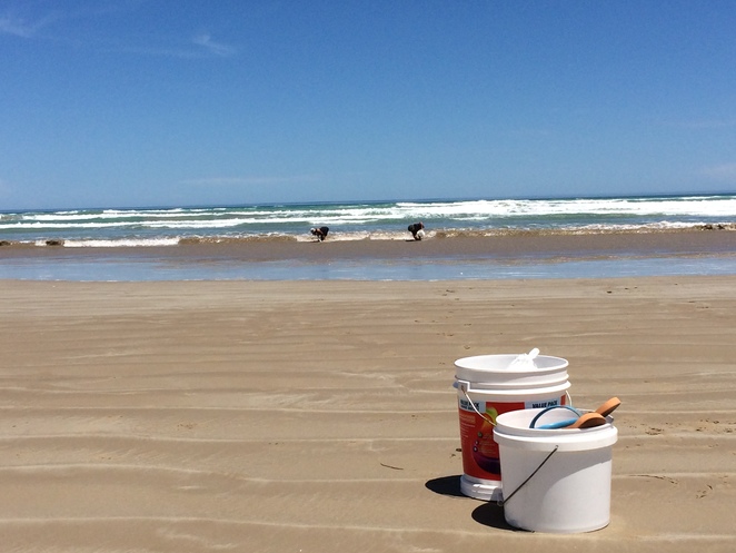 buckets-on-goolwa-beach